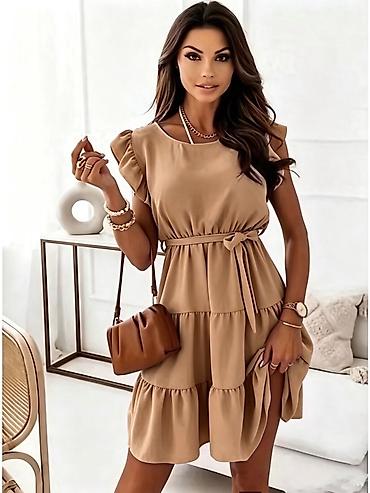 elegant draskovic: Ženska mini haljina s volanima i pojasom
2100 din 
S M L — 9