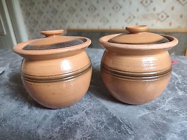 Керамические горшочки с крышками — набор из 2 шт за 200 сом -