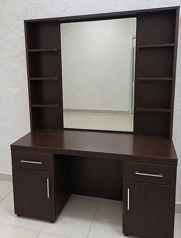 Салонная, медицинская мебель: Peşəkar bərbər/mehmanxana üçün mebel dəsti - Geniş iş masası: Tünd — 1