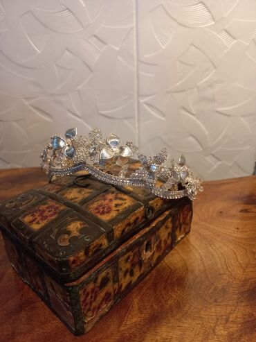 Taclar: Gəlin tacları və saç aksesuarları dəsti cəmi 300 azn - Üç fərqli — 2