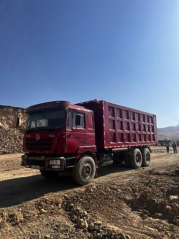 Другой строительный транспорт: Самосвал Shaanxi (Shacman) F2000, красный, колесная формула 6x4 — 9