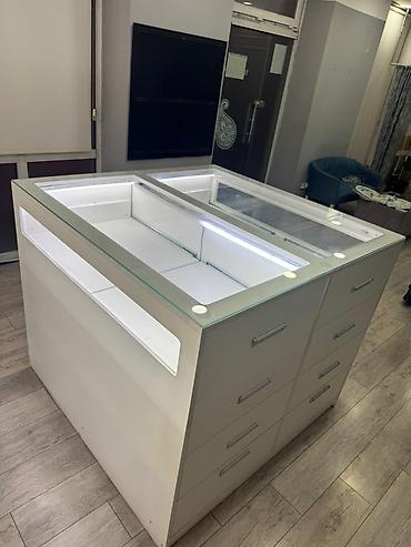 Оборудование для магазинов: 120 * 120 * 120, Белый, Б/у, Самовывоз — 6