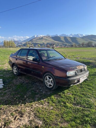 ылдам экспресс талас: Volkswagen Vento: 1995 г., 1.8 л, Механика, Бензин, Седан