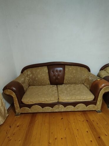 Çarpayılar: İşlənmiş, Divan, 2 kreslo, Bazalı, Açılan