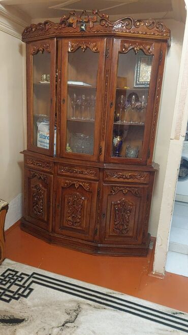 Təsbehlər: Açılan, 4 qapılı Künc dolab, Bufet