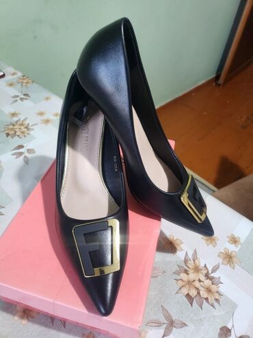 зеленые туфли: Tuflilər, Ölçü: 37, rəng - Qara, Yeni