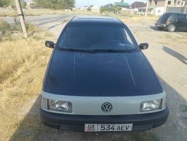 авто электромобиль: Автомобиль Volkswagen Passat в кузове седан, синего цвета, с