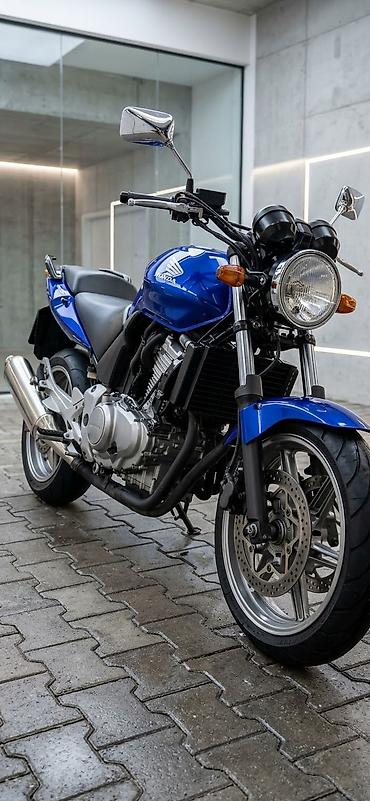 Honda: Honda CB500 – klasični naked, plava metalik - Motor: redni — 9