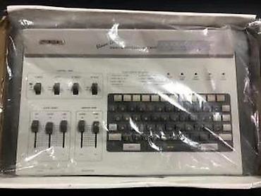 Ostala foto i video oprema: Carena Vision 500 – stereo video titler i audio mikser Opis: - — 10