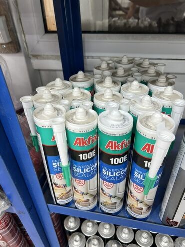 Кафель: Универсальный силиконовый герметик Akfix 100E предназначен для