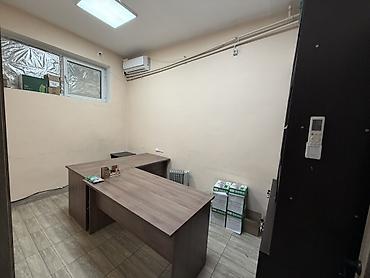 этажки: Сдаю Помещение целиком: 380 м², Отдельно стоящий магазин — 8
