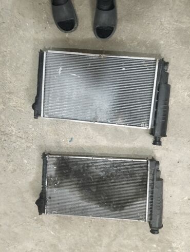 автозапчасти на субару: Məhsul: Avtomobil üçün soyutma radiatorları (2 ədəd) Təsvir: -