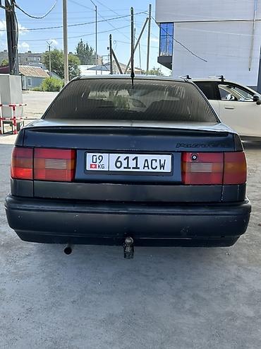 Унаа: Volkswagen Passat: 1994 г., 1.8 л, Кол менен иштөөчү, Бензин, Седан — 4