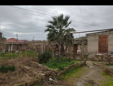 bakixanovda heyet evleri satilir: Bakıxanov qəs. 7 otaqlı, 150 kv. m, Kredit yoxdur, Orta təmir