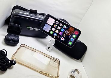 Apple iPhone: IPhone 11 Pro, Б/у, 128 ГБ, Черный, Наушники, 90 % — 16