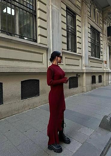 Haljine: Asimetrična rebrasta pletena haljina - Model: uska silueta, dugi — 2