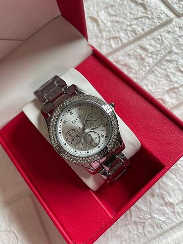 Ručni satovi: Cena:2900 (Bez kutije)
Cena:3400 (Sa kutijom)
💋 — 20
