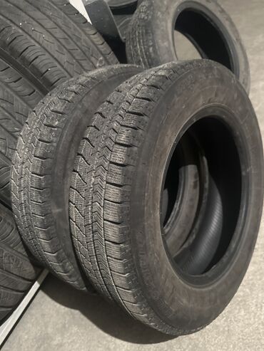 шины новые: Шины 165/70 R14 состояние б/у но почти новые 2 шт, зимние протектора