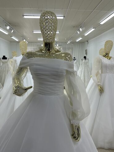 Прокат одежды: Свадебное платье, цвет - Белый