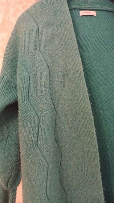 Digər qadın geyimləri: 8 manata jacket, işlenib