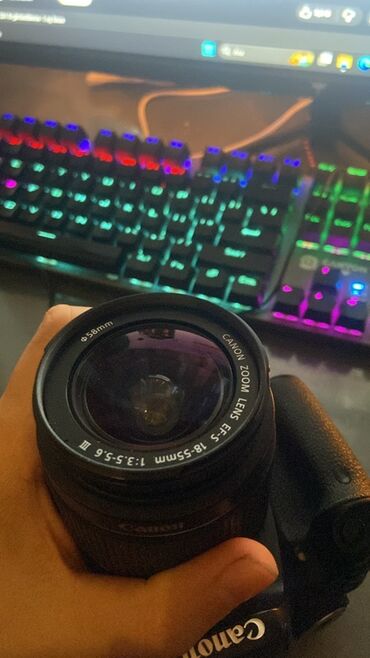 şur mikrafonlar: Canon EOS 600D DSLR fotoaparat + Canon Zoom Lens EF‑S 18‑55mm III