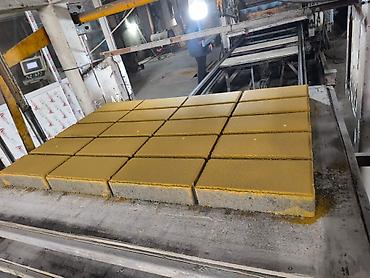Kərpiclər: Vibropress daş səki plitələri Məhsul: Beton vibropress səki plitələri — 3