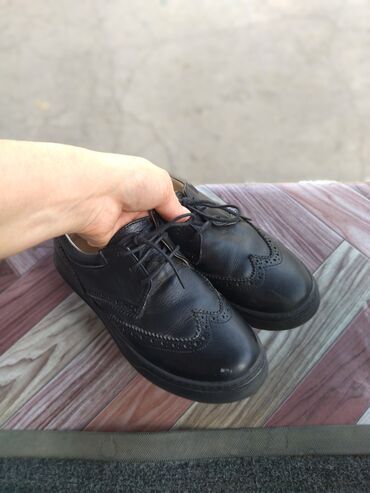 мужской обувь бишкек: Продаю турецкиекожанные туфли, для подросков очень удобные
