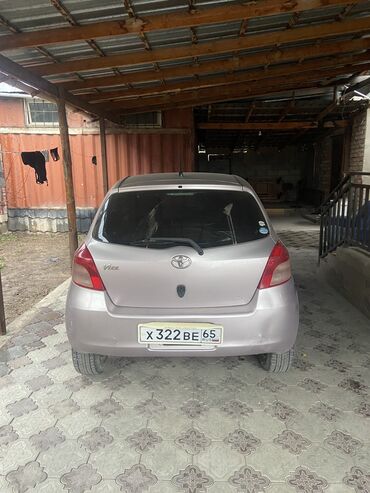 Toyota: Toyota Vitz: 2005 г., 1.3 л, Автомат, Газ