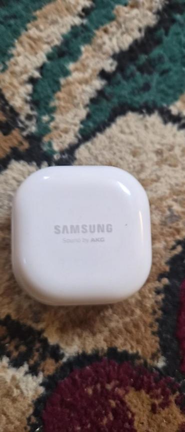 samsung buds pro: Беспроводные наушники Samsung Galaxy Buds Live (белые) - Фирменный — 2