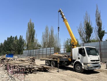 купить фуру в кредит без первоначального взноса: Манипулятор, Renault, 2001 г., 10 т