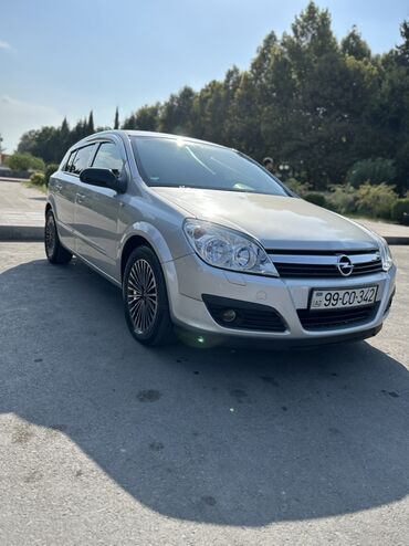 чемодан с инструментами для автомобиля: Opel Astra H – 5 qapılı hetçbek - Kuzov: hetçbek, gümüşü rəng -