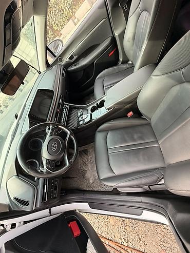 боковой: Hyundai Sonata: 2021 г., 2 л, Автомат, Бензин, Седан — 3
