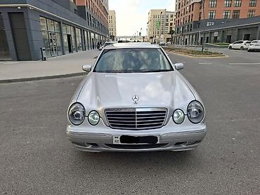 mercedes spacer: Mercedes-Benz E-Class (W210) sedan – gümüşü rəng, 4 qapı, klassik — 4