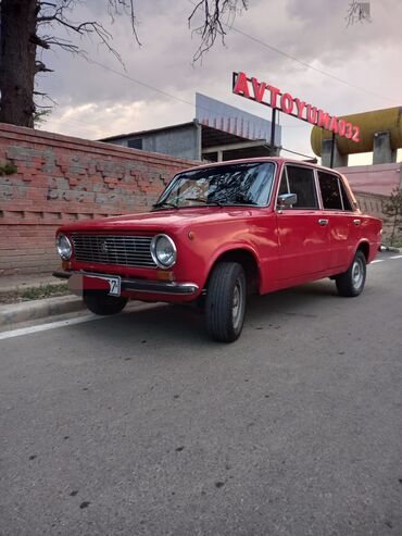 VAZ (LADA): VAZ (LADA) 2101: 0.2 l | 1975 il Sedan — 3