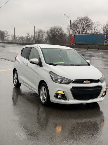 транспорты: Chevrolet Spark: 2016 г., 1 л, Вариатор, Бензин, Хэтчбэк