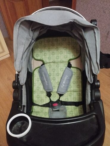 Araba-beşiklər: Çıxarıla bilən beşikli araba, İşlənmiş, Cins: Oğlan — 17