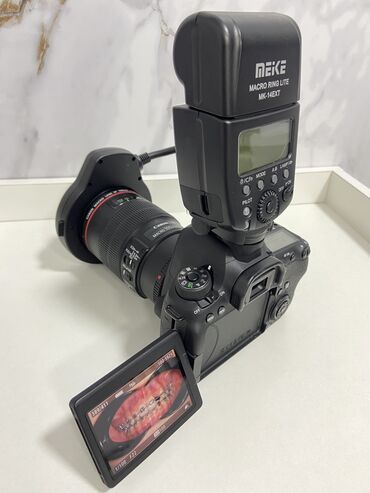 canon 1300d: Продам фотоаппарат Canon 6d mark II Комплект: зарядное устройство