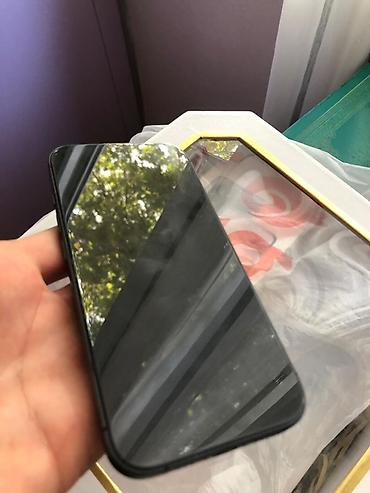 IPhone 17, 256 GB, Qara, Face ID