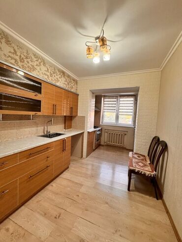 Продажа квартир: 3 комнаты, 80 м², Индивидуалка, 5 этаж, Косметический ремонт