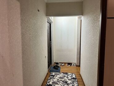2х комнатная квартира в бишкеке в Кыргызстан | Долгосрочная аренда квартир: 2 комнаты, 43 м², 104 серия, 1 этаж