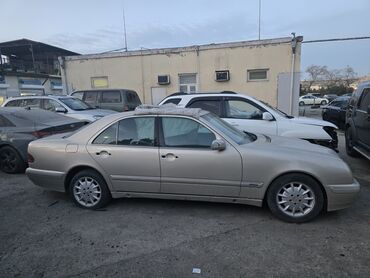 mercedes 2.2 cdi motor: Mercedes-Benz 220: 2.1 l | 1998 il Sedan