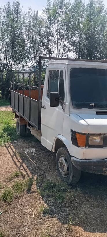 mercedesbenz sprinter гурзавой: Легкий грузовик, Б/у