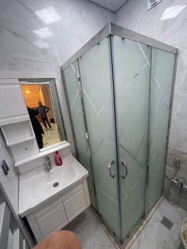 Duş kabinaları, arakəsmələr: Yeni Üstü açıq kabina, Düzbucaqlı, Pulsuz çatdırılma, Ödənişli çatdırılma — 11