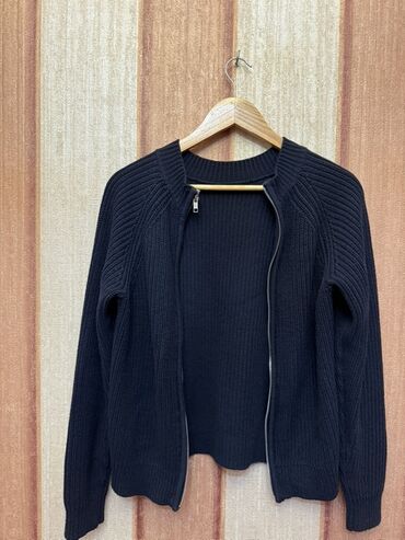 женские вязаные кофты: Qara rəngli toxunma kardiqan - Model: fermuarlı, uzunqol kardiqan -