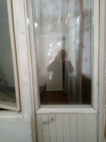 Ички эшиктер: Деревянный балконный блок с дверью и двумя оконными створками