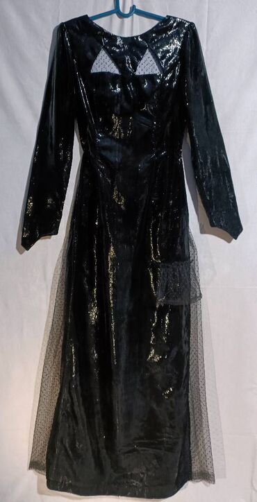 чёрное платье: Вечернее платье, Длинная модель, С рукавами