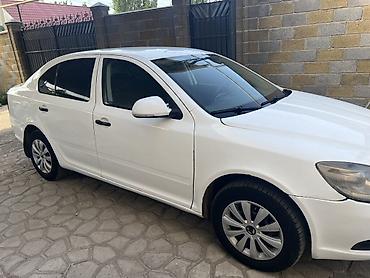 octavia: Skoda Octavia: 2012 г., 1.4 л, Механика, Бензин, Лифтбек — 4