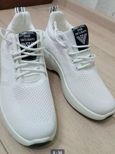 Women's Sneakers and athletic shoes: Новый срочно продается обуви очень удобный лёгкий лето осень весна — 16