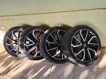 kardanlar: Toyota loqolu yüngül lehimli disk və təkər dəsti. Elan 4 ədəd komplekt — 5