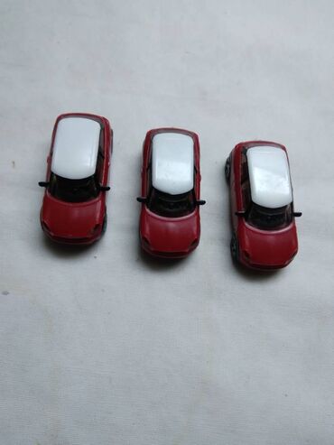 Ostali predmeti za umetnost i kolekcionarstvo: Kinder autici Mini, cena za kom — 2